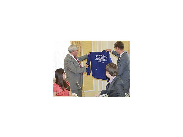 http://www.gov.spb.ru/Files/image/big__x4g7661.jpg